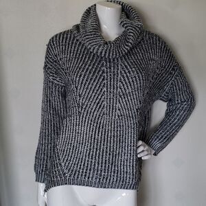 SEEK THE LABEL womens XS gray chunky cowl neck sweater